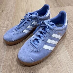 New Adidas Men's Light Blue and White Sneakers
